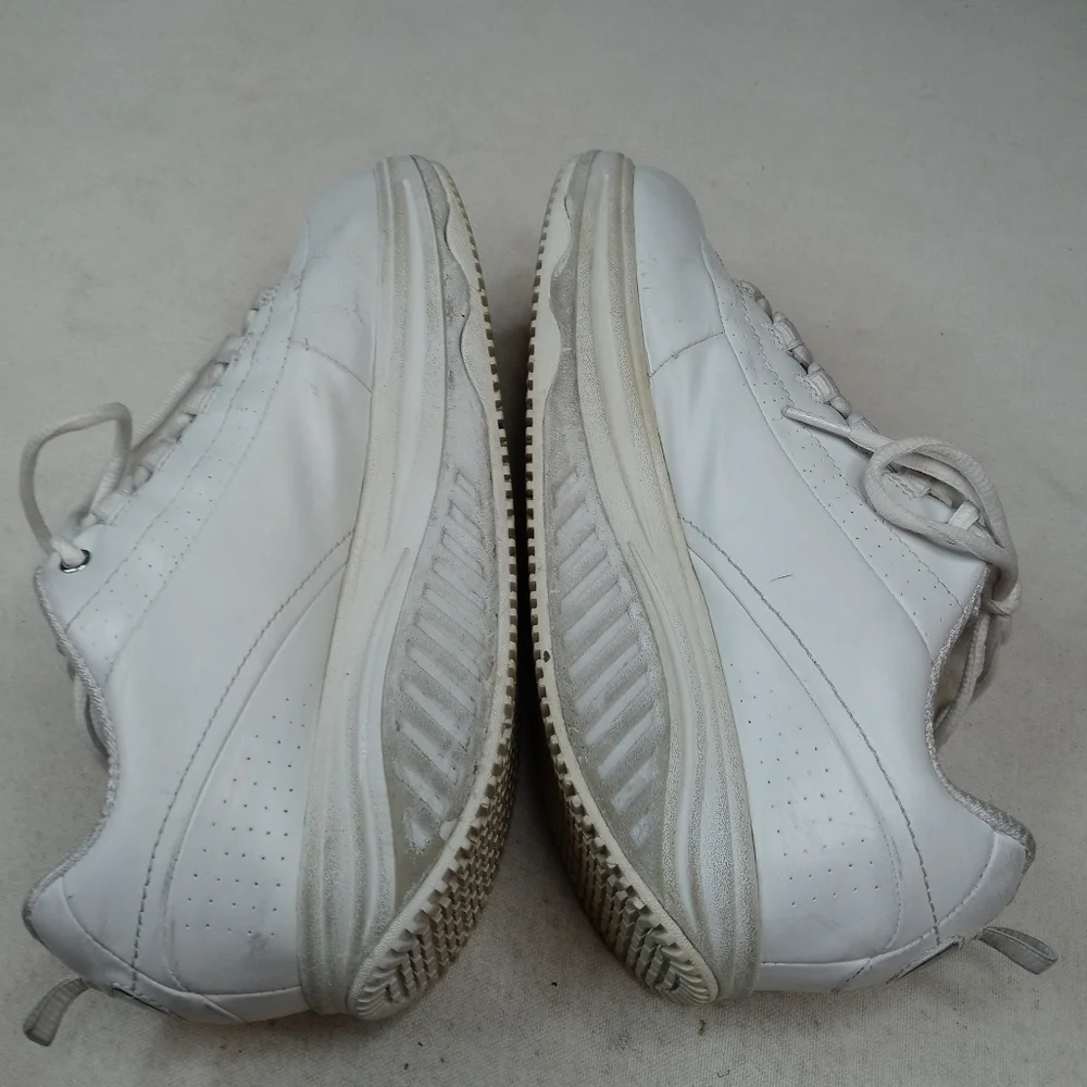 Skechers Shape Ups women's 7.5 White leather Slip